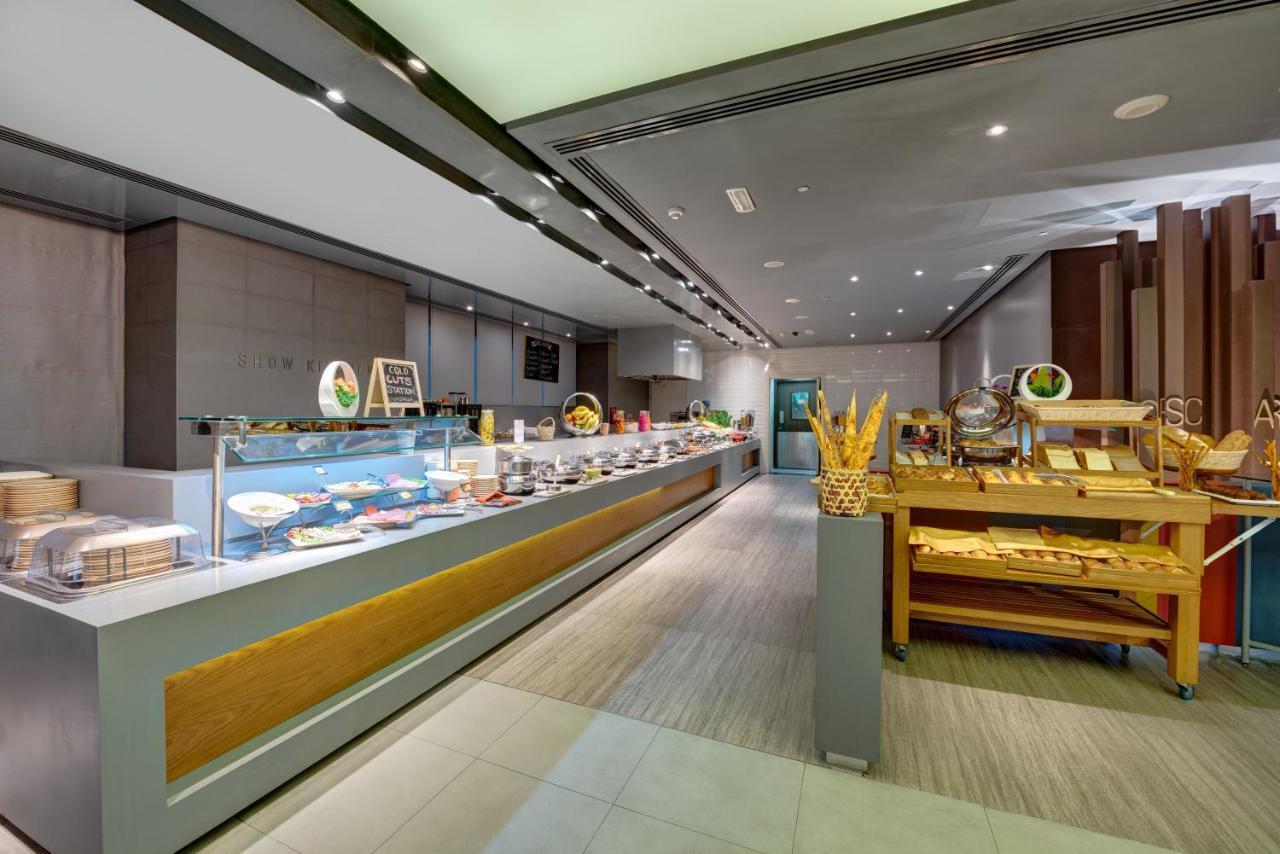 Hotel The Act Sharjah