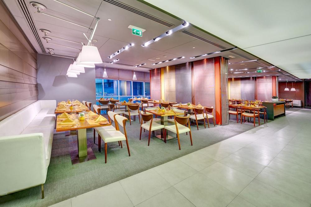 The Act Hotel Sharjah 5*